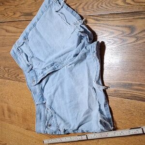 AMERICAN EAGLE JEAN SHORTS WOMENS 8 BLUE Preowned Denim Raw Hem Light Wash Used